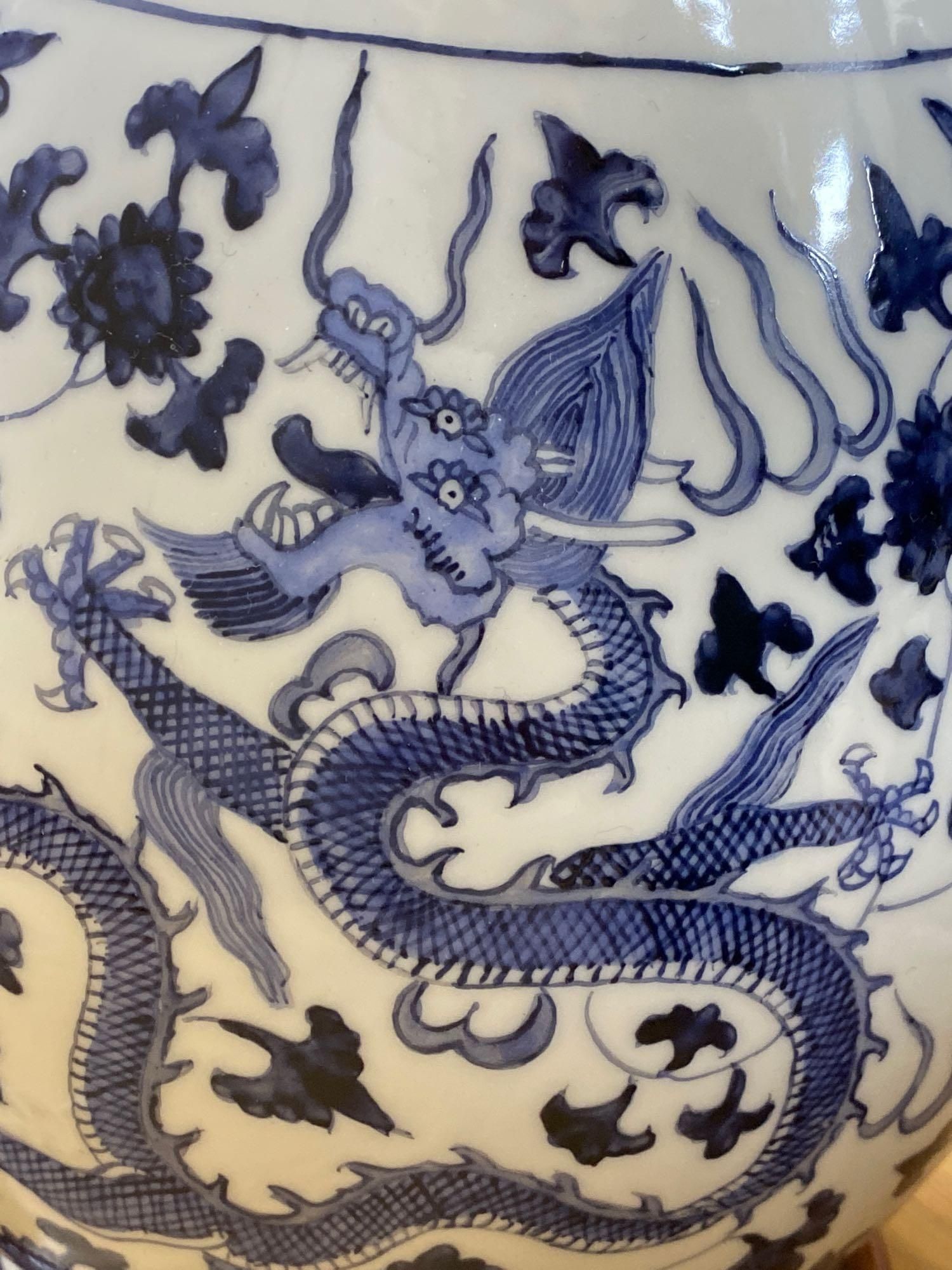 A modern Chinese blue and white dragon vase / table lamp